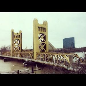 Meet your Posher, Gloria